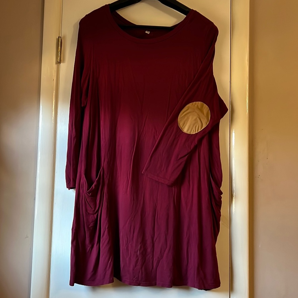 BOUTIQUE - Emerald brand maroon mini dress - Good Condition - 3X